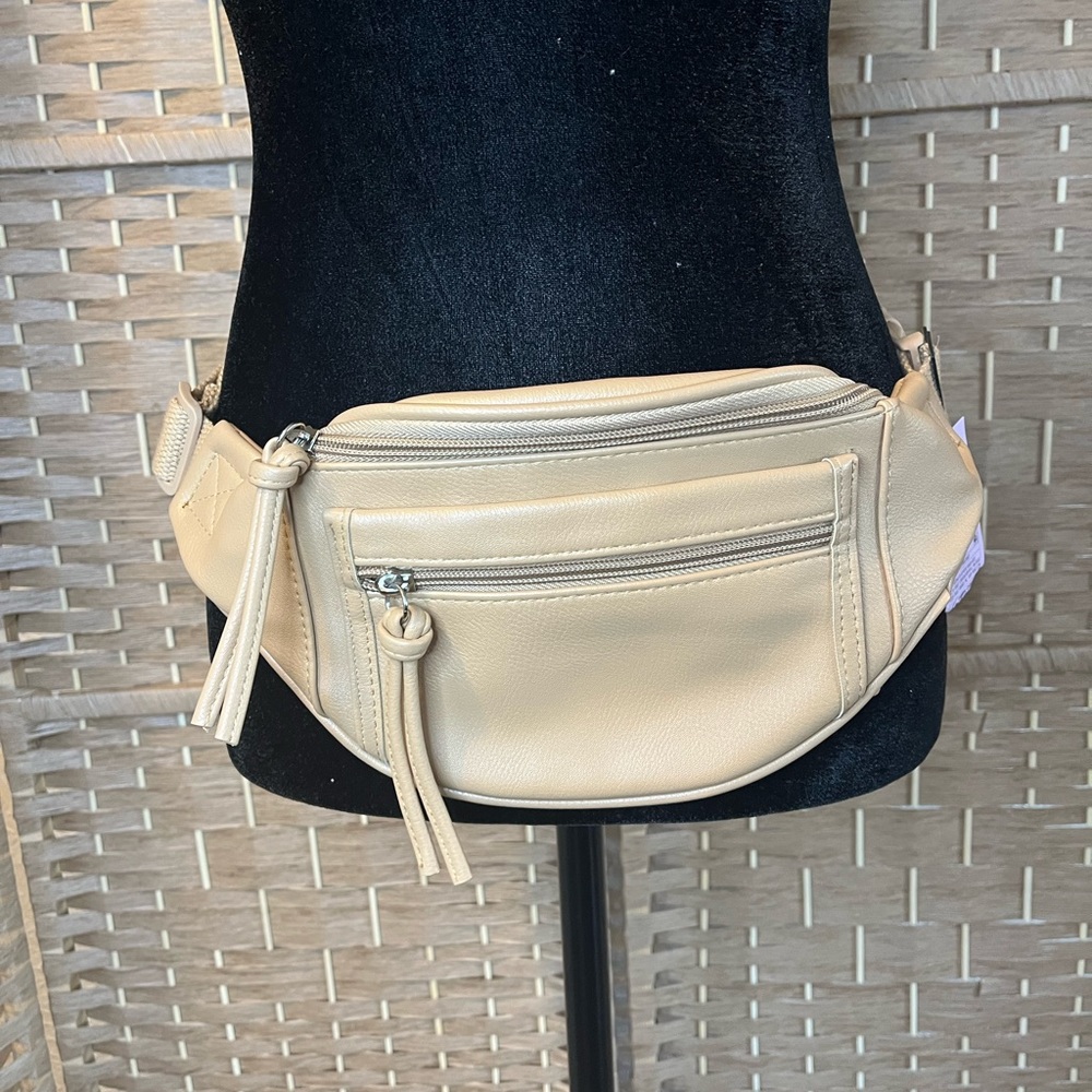 Wild Fable Beige/ Cream fanny pack